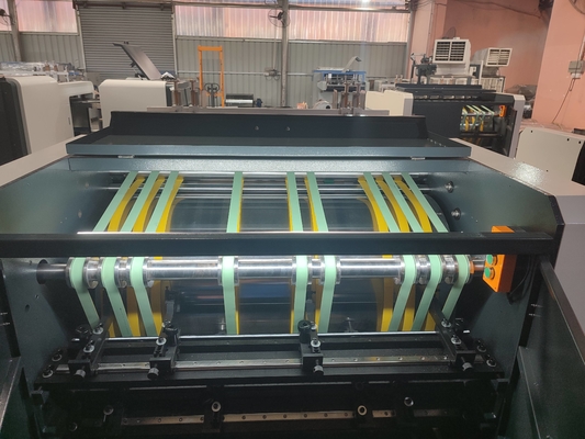 Otomatik Yüksek Hızlı Karton Karton Kağıt MDF Karton Çukurlu Çaplama Makinesi