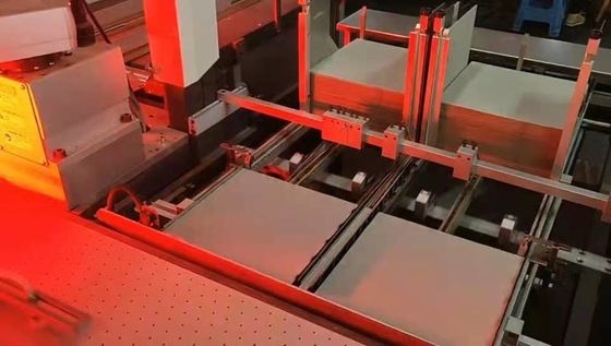 Kitap Kapağı Kılıf Yapımı ve Sert Kutu Kağıt Yapıştırma için Kitap Kapağı Konumlandırma Makinesi