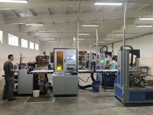 Ambalaj ve Kağıt Astarı İçin Kutu Sarma Makinesi ve Kitap Kapağı Konumlandırma Makinesi