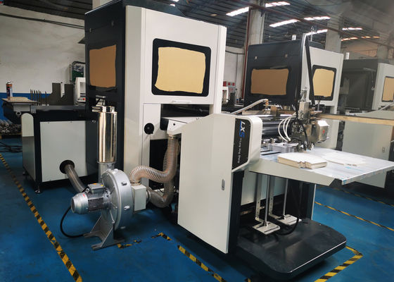 ISO9001 Kağıt Astar Makinesi 40pcs / Min Kitap Kapağı Sarma Makinesi