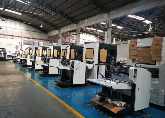 Çok Fonksiyonlu Kitap Kapağı Yapma Makinesi 35pcs / Min Sert Kapak Yapma Makinesi