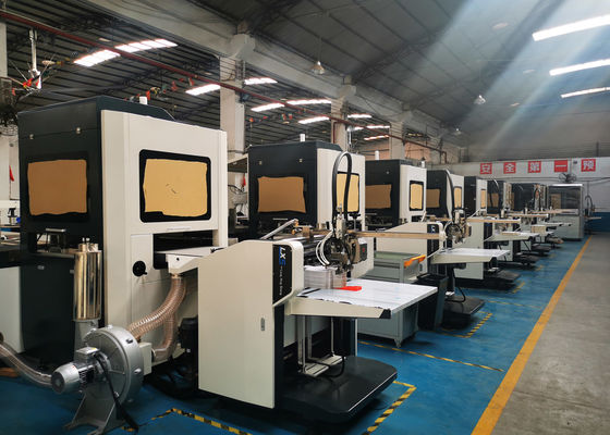 Ambalaj ve Kağıt Astarı İçin Kutu Sarma Makinesi ve Kitap Kapağı Konumlandırma Makinesi