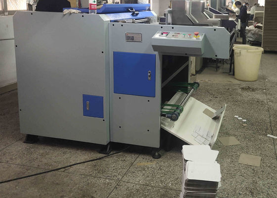 Hediye Kutusu için Sert Kağıt 2Kw 35m / Min Yerleştirme Kurulu Kanal Açma Makinesi