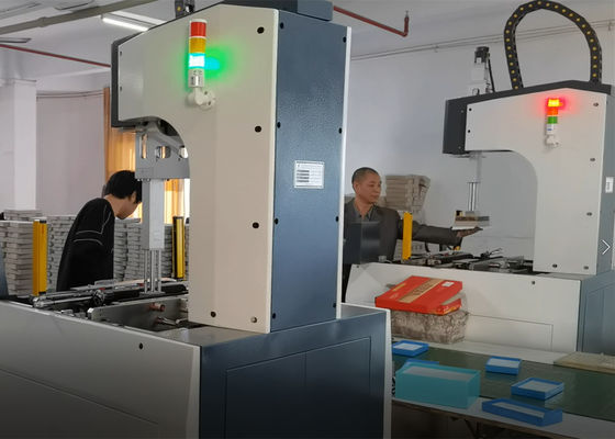 Tek Fazlı Sert Kutu Sarma Makinesi Kenar Katlama Uzunluğu 1mm 100mm