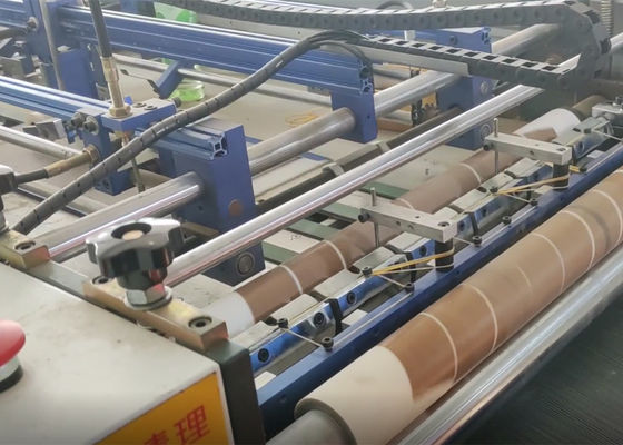 Dört Taraflı Otomatik Kasa Yapma Makinesi Kitap Tipi Şarap Kutusu Sert Kapak Yapma Makinesi