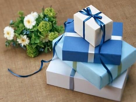 Karton Kutu Yapma Makinesi İçin Dakikada 70pcs Hızla Yapıştırma Hediye Kutusu Köşeleri Makinesi