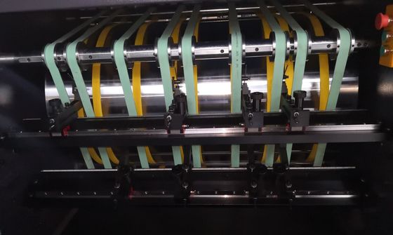 Cep Telefonu Kılıfı için Otomatik Karton V Oluk Kesici Makinesi 35m / Min