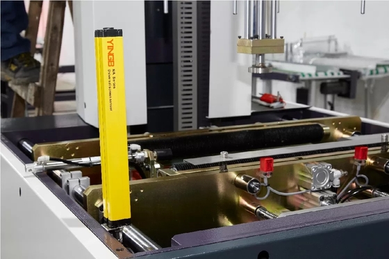 OEM / ODM 3.2KW Yarı Otomatik Kağıt Kutu Şekillendirme Makinesi